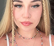 Entra ya a chatear con KristyCrystal!