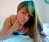 Entra ya a chatear con HotLena1984!